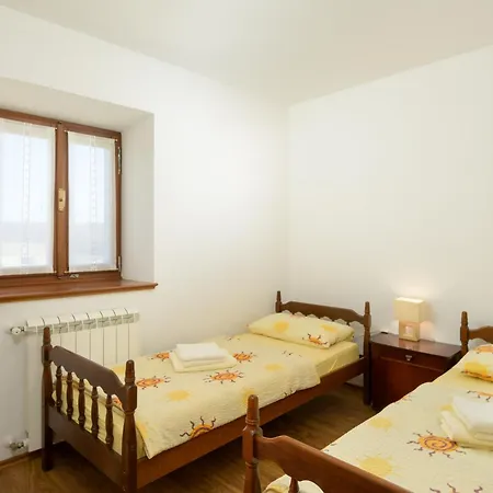 Anita - By Istrialux * Krmed