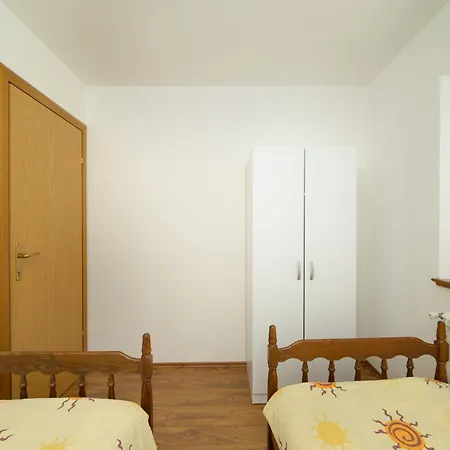 Anita - By Istrialux