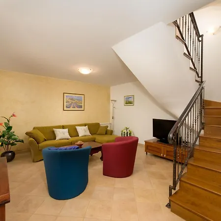 Anita - By Istrialux * Krmed