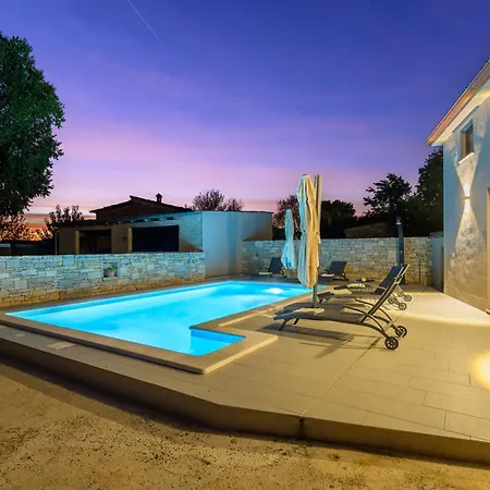 Anita - By Istrialux * Krmed