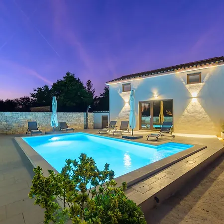 Anita - By Istrialux * Krmed