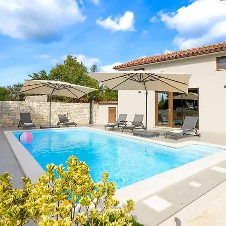 Villa Anita - By Istrialux Krmed