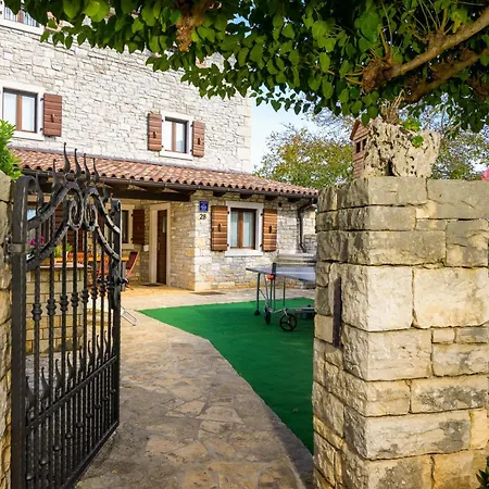 Anita - By Istrialux *